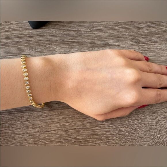 Bezel tennis bracelet A1182 - Picture 7 of 9